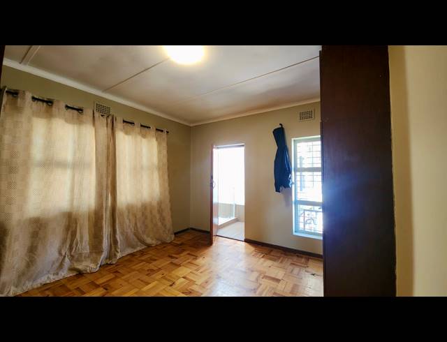 4 BEDROOM HOUSE RENTED IN THORNTON